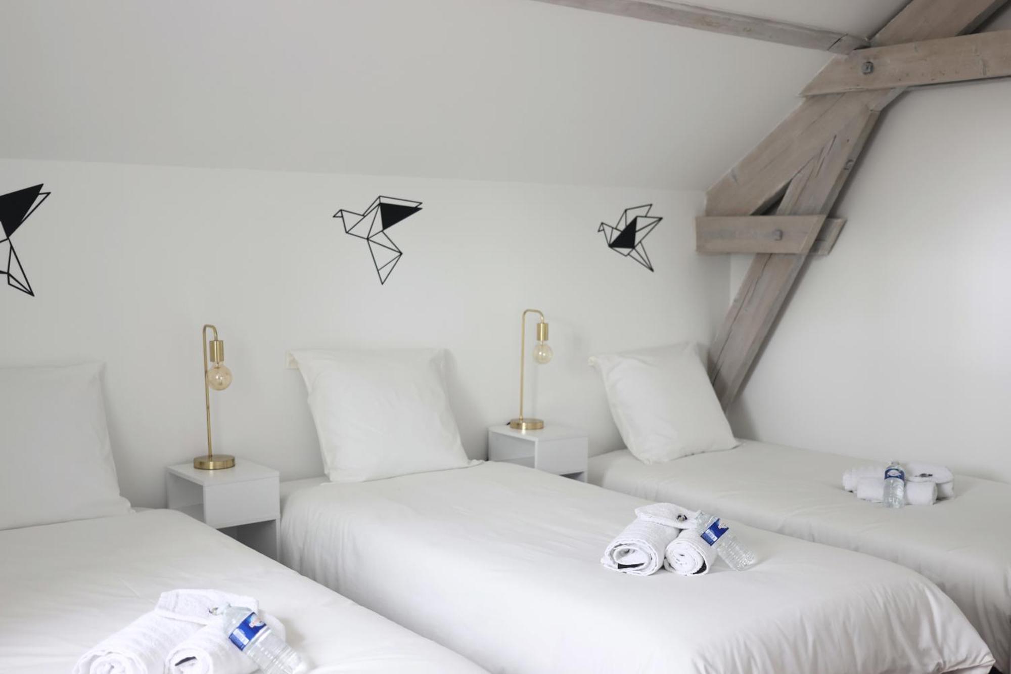 L'Equinoxe - Parking Prive - Zapart'Hotels Malesherbes Exteriör bild